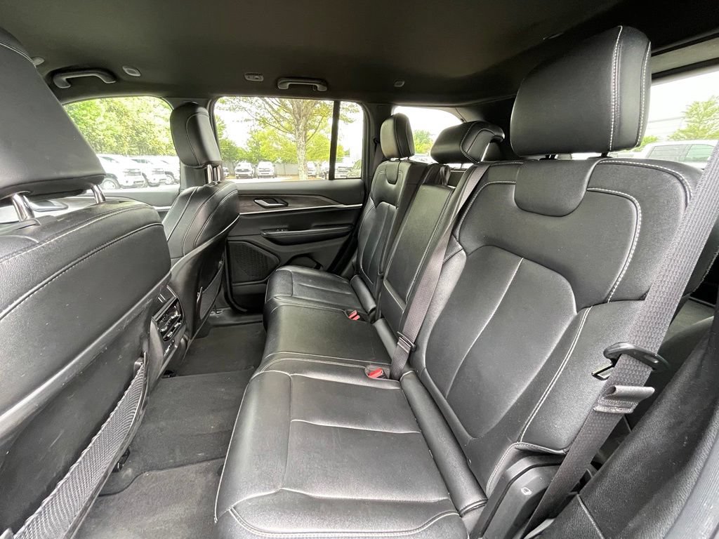 Used 2024 Jeep Grand Cherokee Limited AWD/4WD image 27