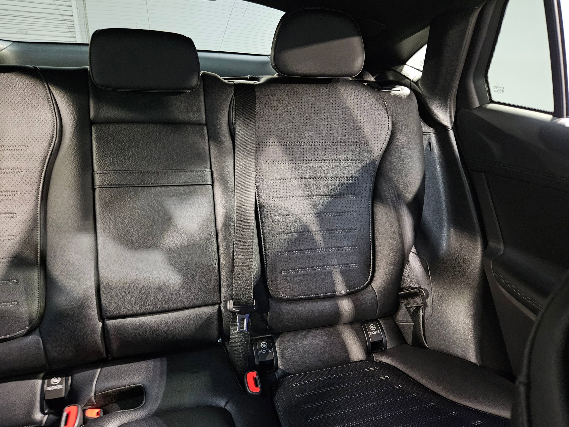 Used 2025 Mercedes-Benz GLC 300 4MATIC image 14