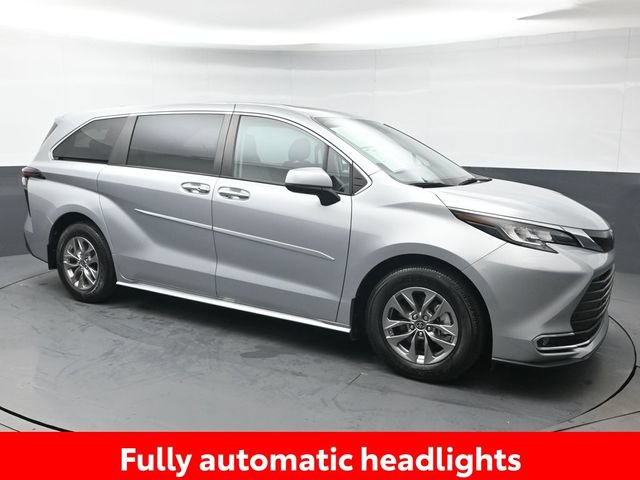 Certified 2023 Toyota Sienna XLE w/ Protection Package (TMS) FWD image 10