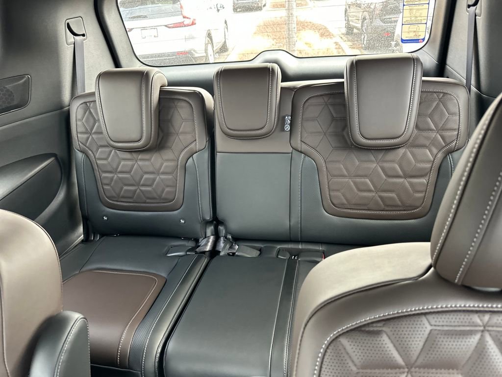 New 2026 Nissan Armada Platinum image 17