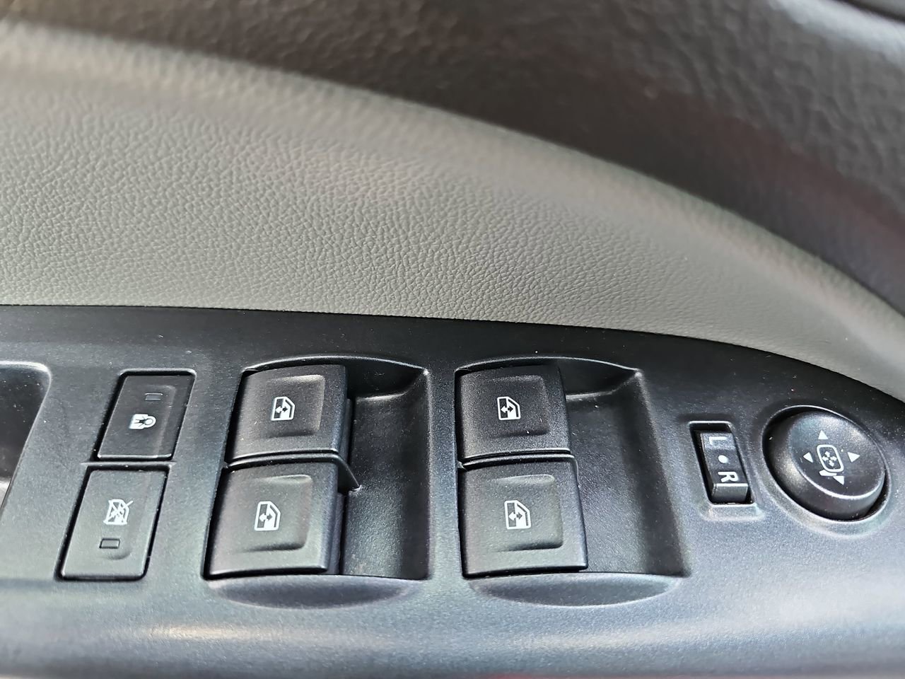 Used 2016 Chevrolet Colorado LT w/ Luxury Package, Chrome image 31