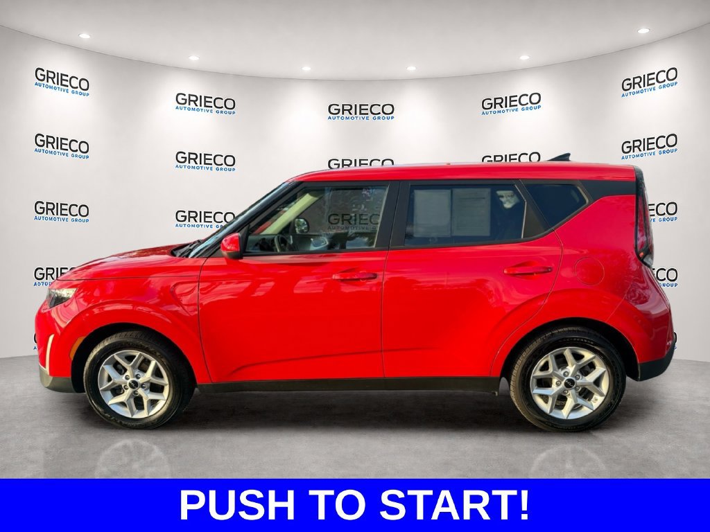 Used 2024 Kia Soul LX w/ Option Group 015 FWD image 4
