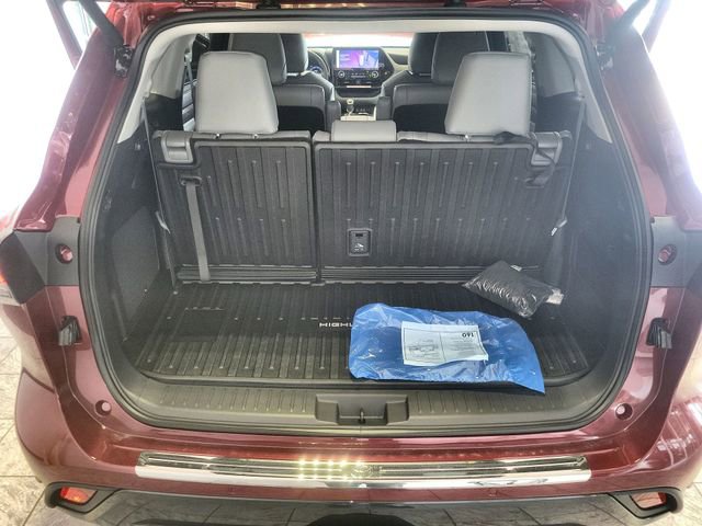 New 2026 Toyota Highlander Limited AWD/4WD image 25