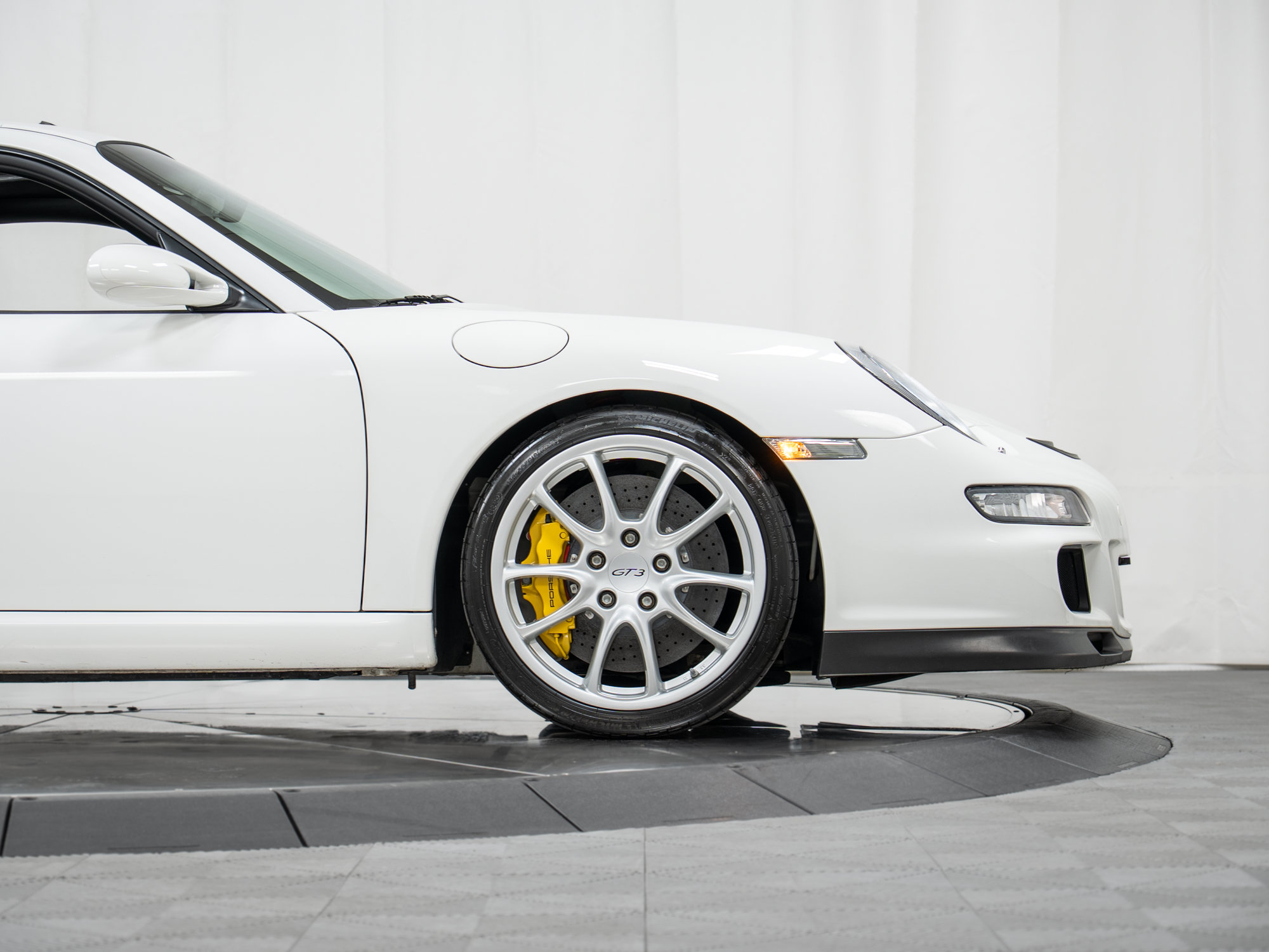 Used 2007 Porsche 911 GT3 RWD image 11