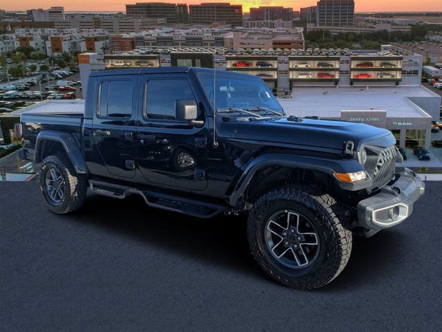 Used 2021 Jeep Gladiator Sport AWD/4WD image 1