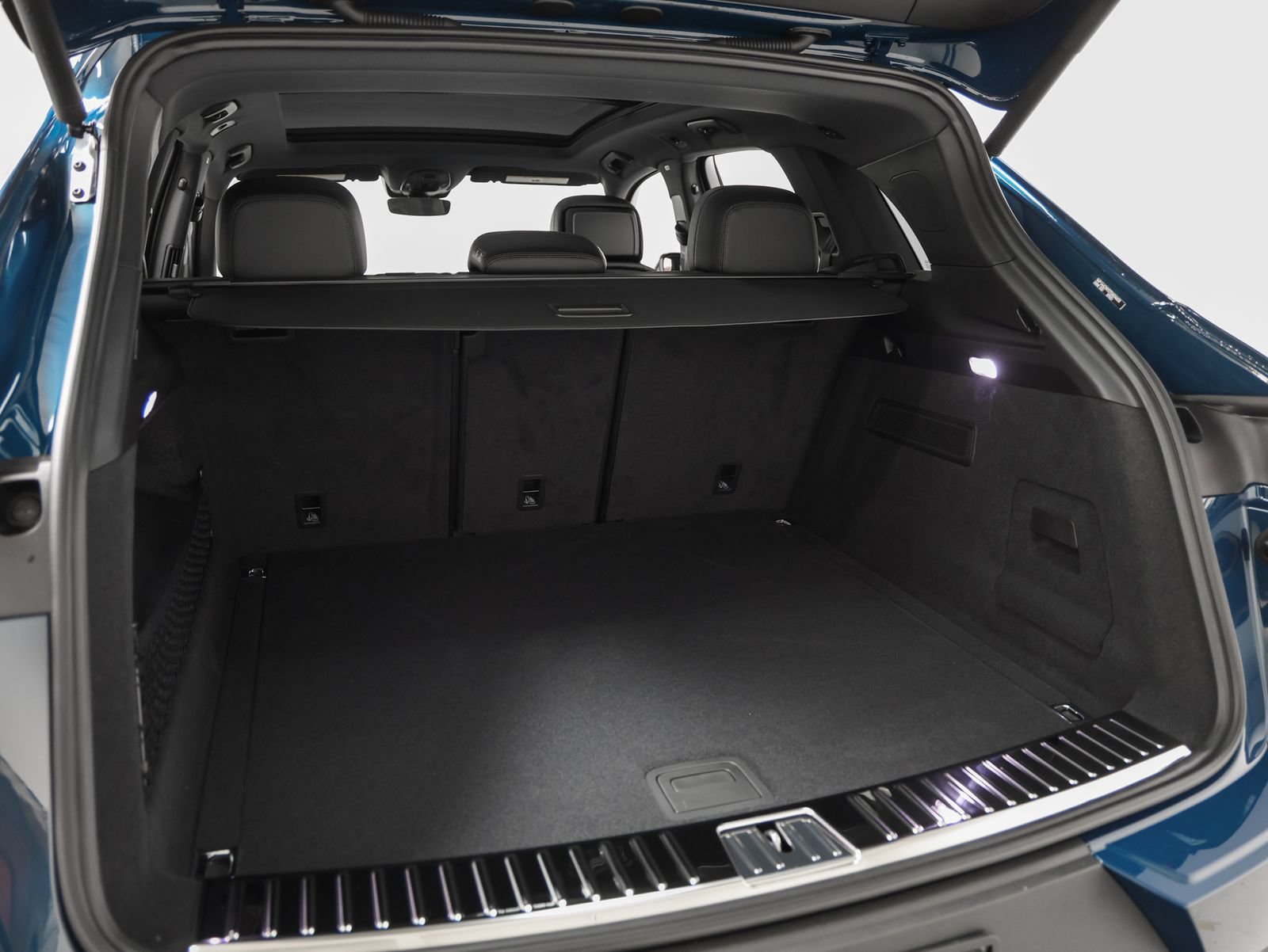 New 2026 Porsche Cayenne AWD/4WD image 17
