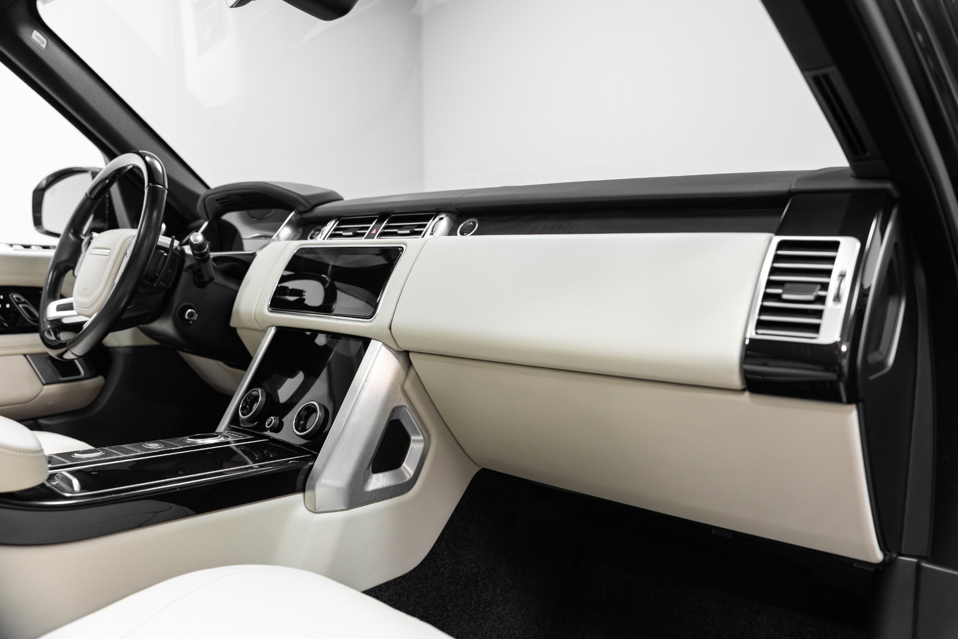 Used 2021 Land Rover Range Rover Westminster Edition image 20