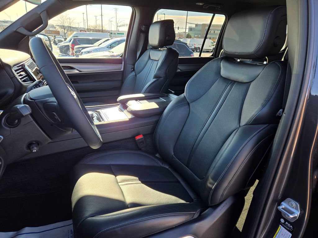 New 2026 Jeep Grand Wagoneer 4WD image 14