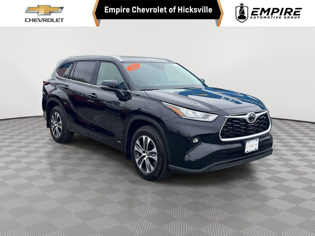 Used 2026 Toyota Highlander XLE