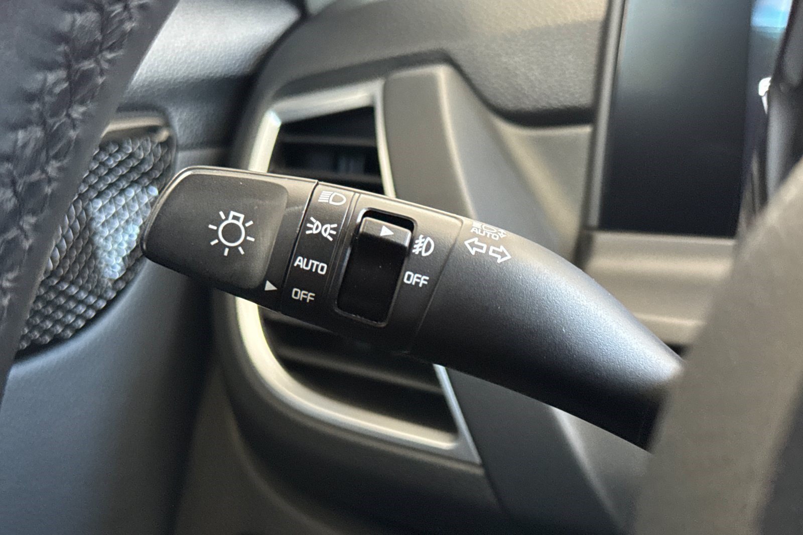 Used 2024 Kia Seltos SX w/ SX Sunroof Package AWD/4WD image 34
