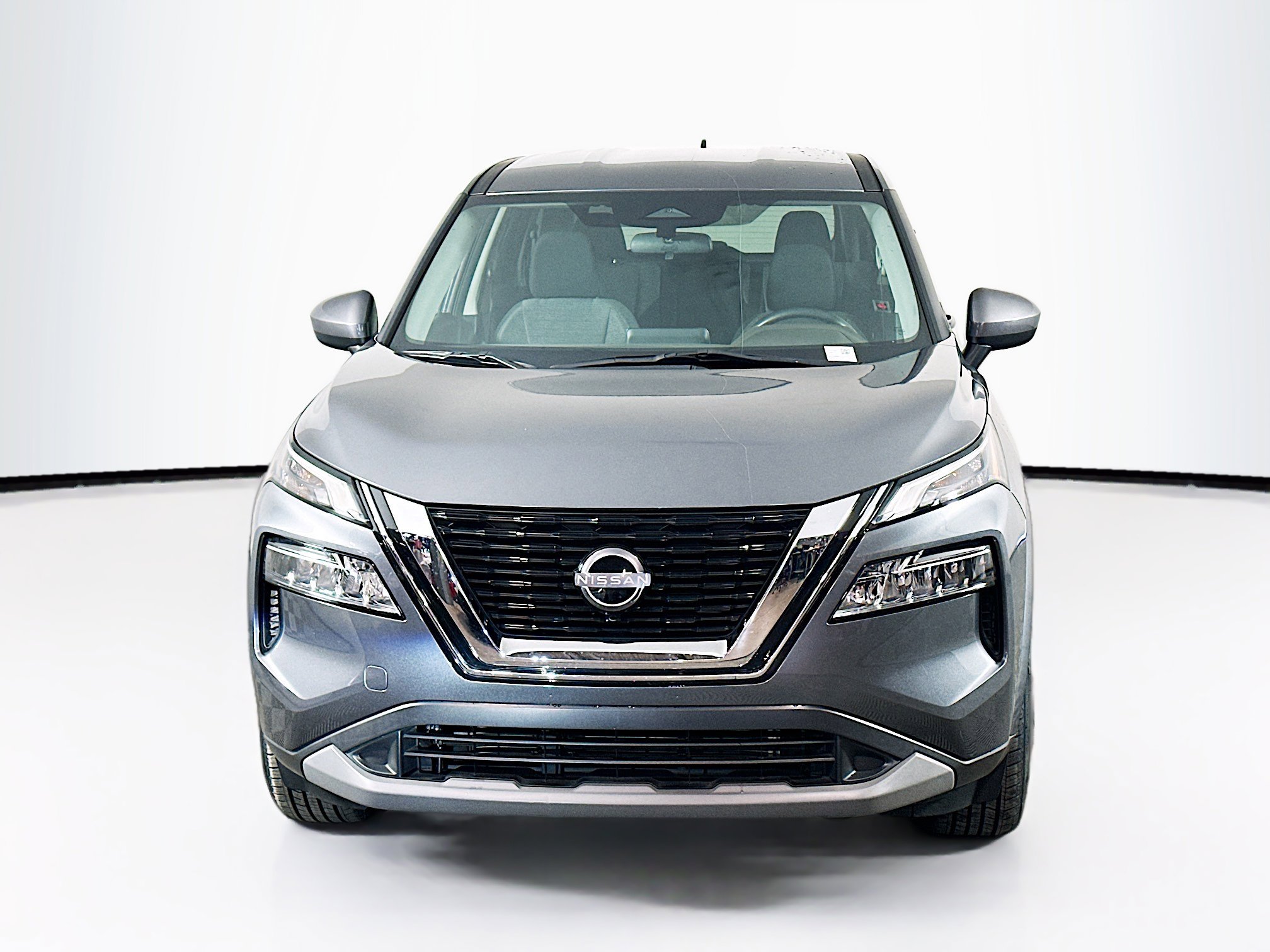 Used 2023 Nissan Rogue SV FWD image 2
