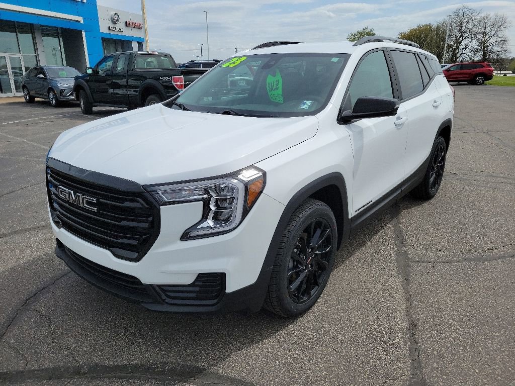Used 2023 GMC Terrain SLE w/ Driver Convenience Package AWD/4WD image 1