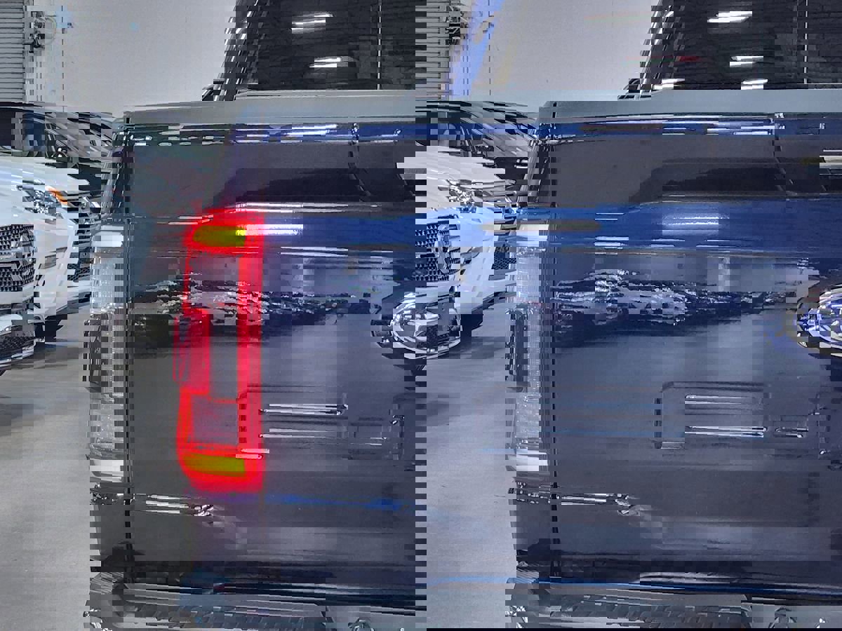 Used 2023 Ford F150 Lariat w/ Trailer Tow Package image 20