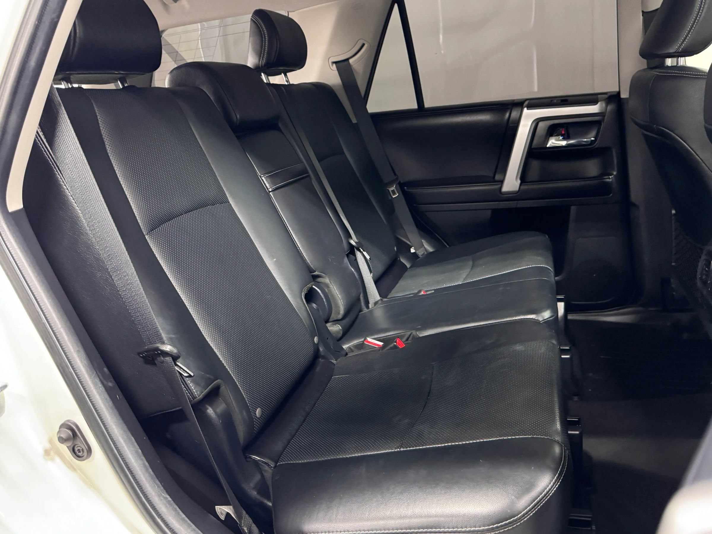 Used 2016 Toyota 4Runner Limited w/ Convenience Package image 19