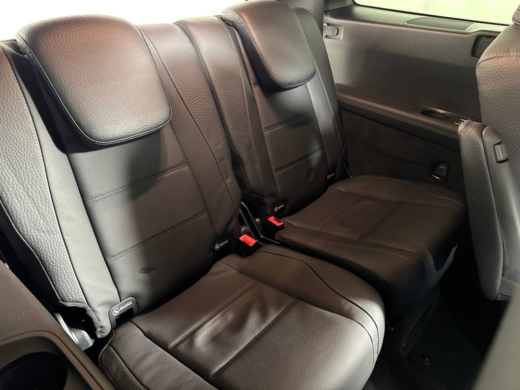 Certified 2025 Mercedes-Benz GLS 580 4MATIC w/ Acoustic Comfort Package image 26