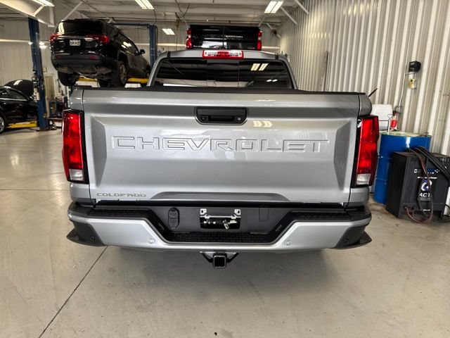 Used 2025 Chevrolet Colorado LT w/ Advanced Trailering Package AWD/4WD image 11