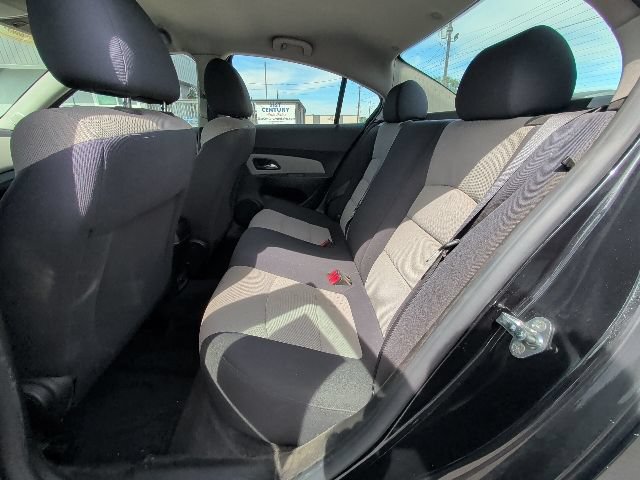 Used 2016 Chevrolet Cruze LS FWD image 5
