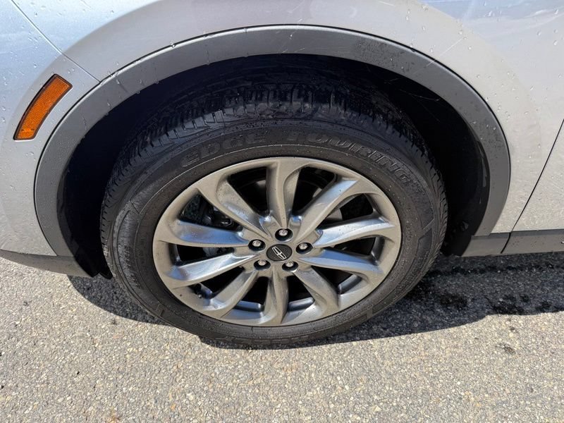 Used 2021 Lincoln Corsair AWD w/ Premium Package image 18