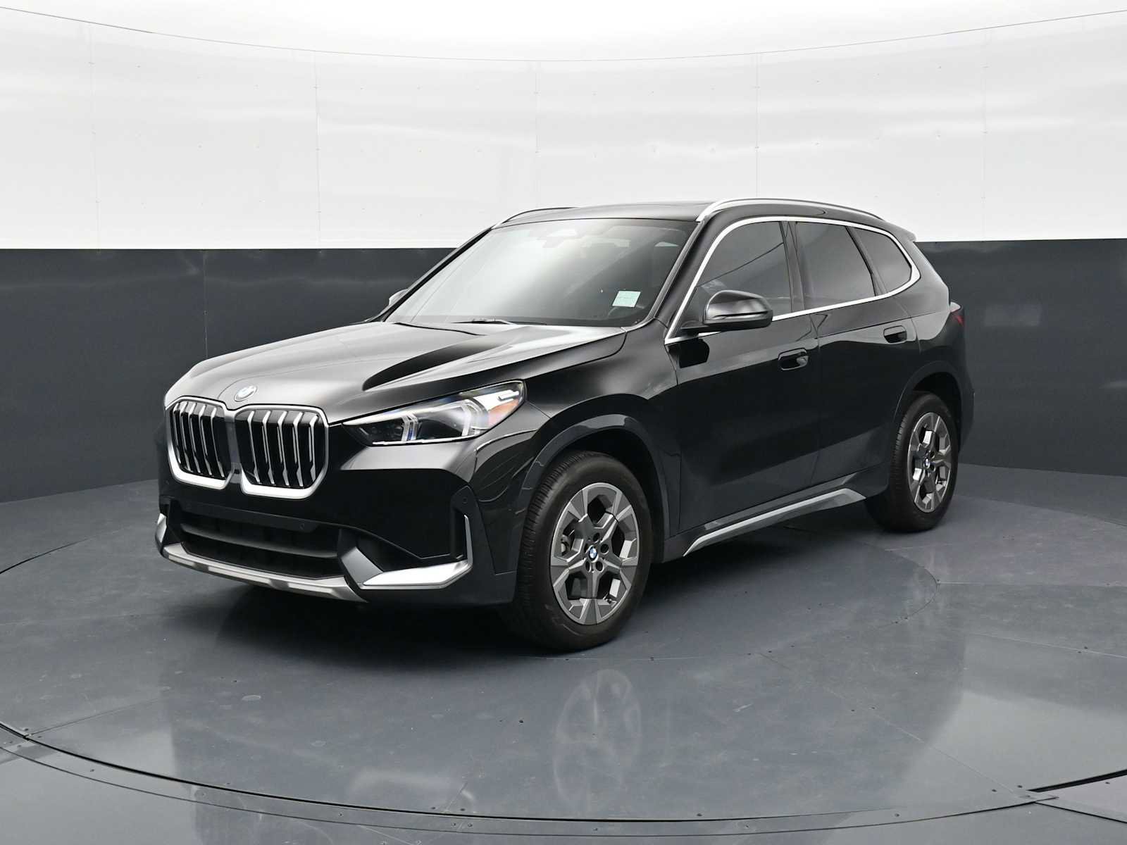 Used 2025 BMW X1 xDrive28i w/ Convenience Package image 1