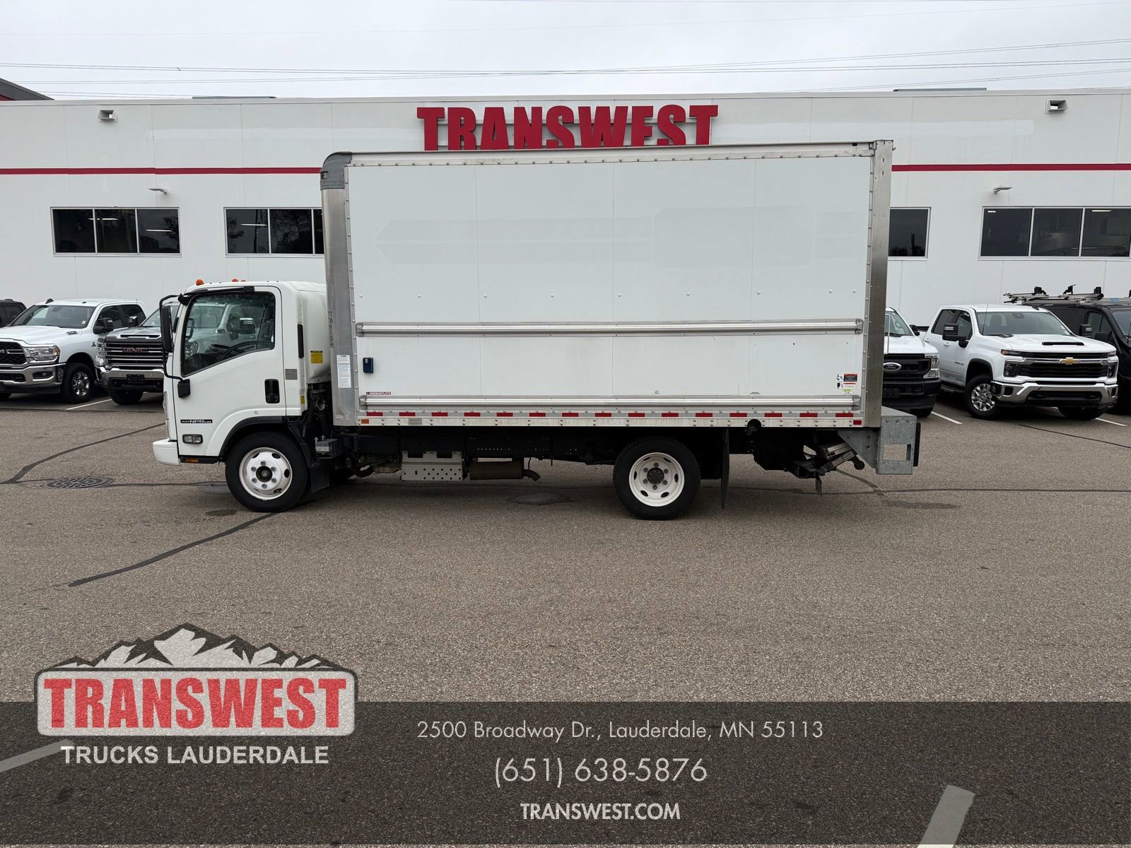 Used 2019 Isuzu NPR image 2