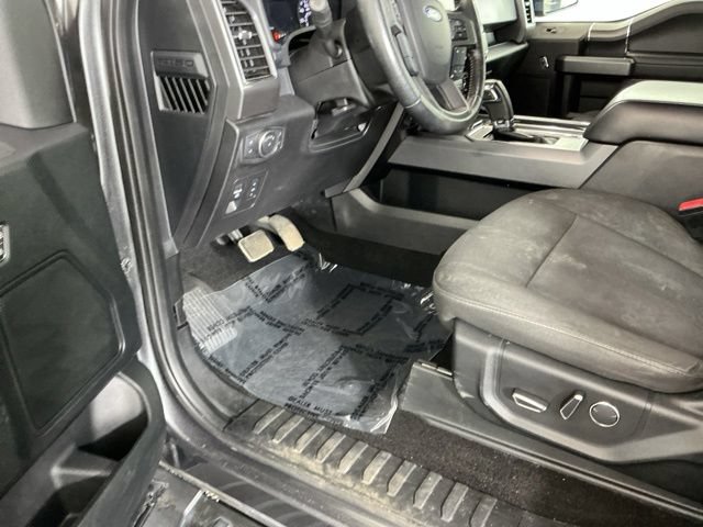 Used 2018 Ford F150 XLT w/ Equipment Group 302A Luxury AWD/4WD image 16
