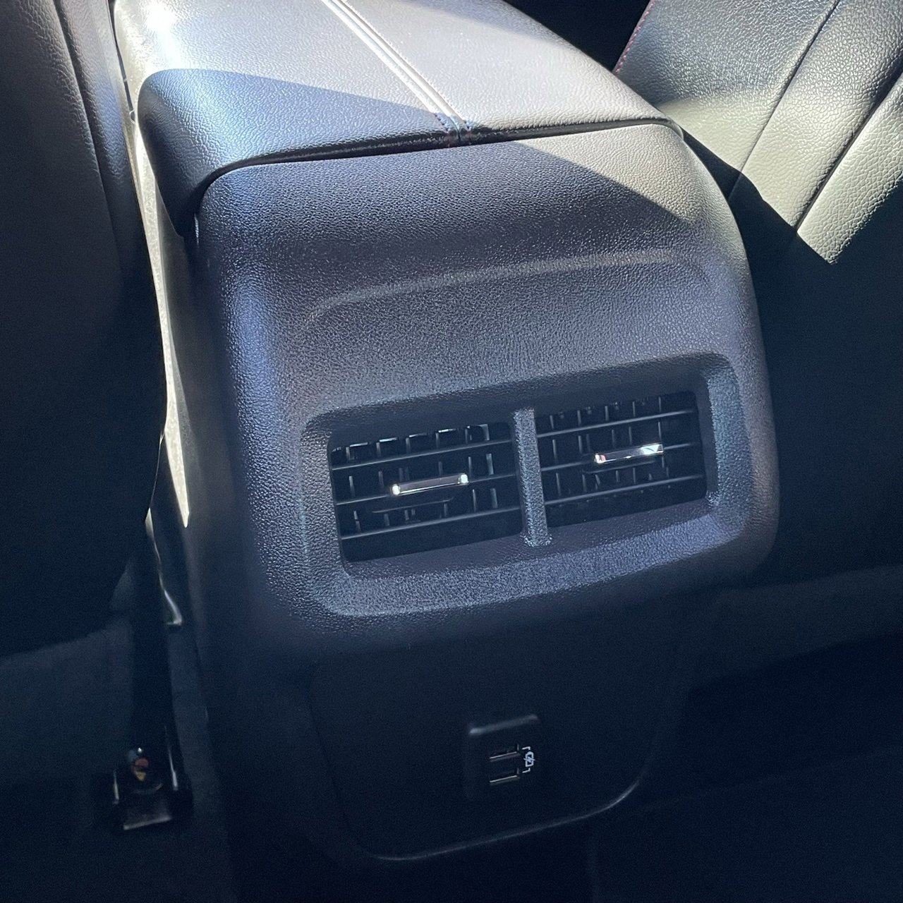 Used 2024 Chevrolet Equinox RS image 24