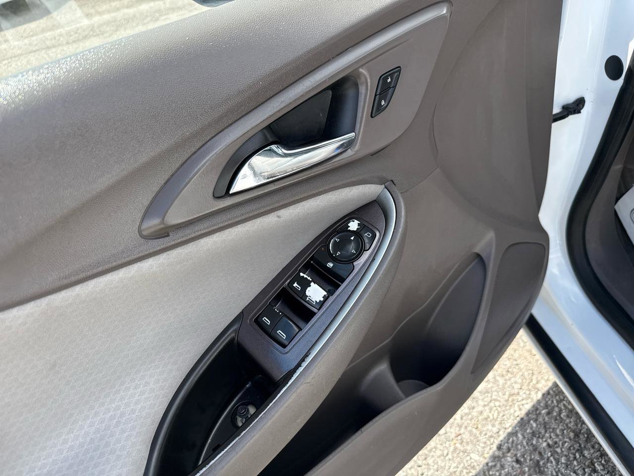 Used 2016 Chevrolet Malibu LS FWD image 12