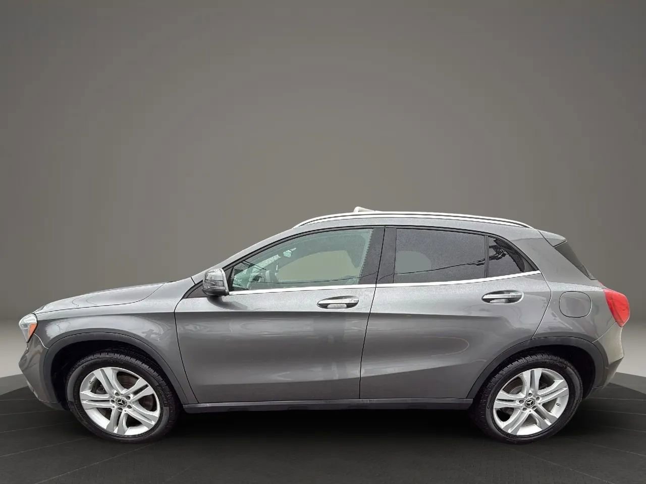 Used 2018 Mercedes-Benz GLA 250 4MATIC image 8