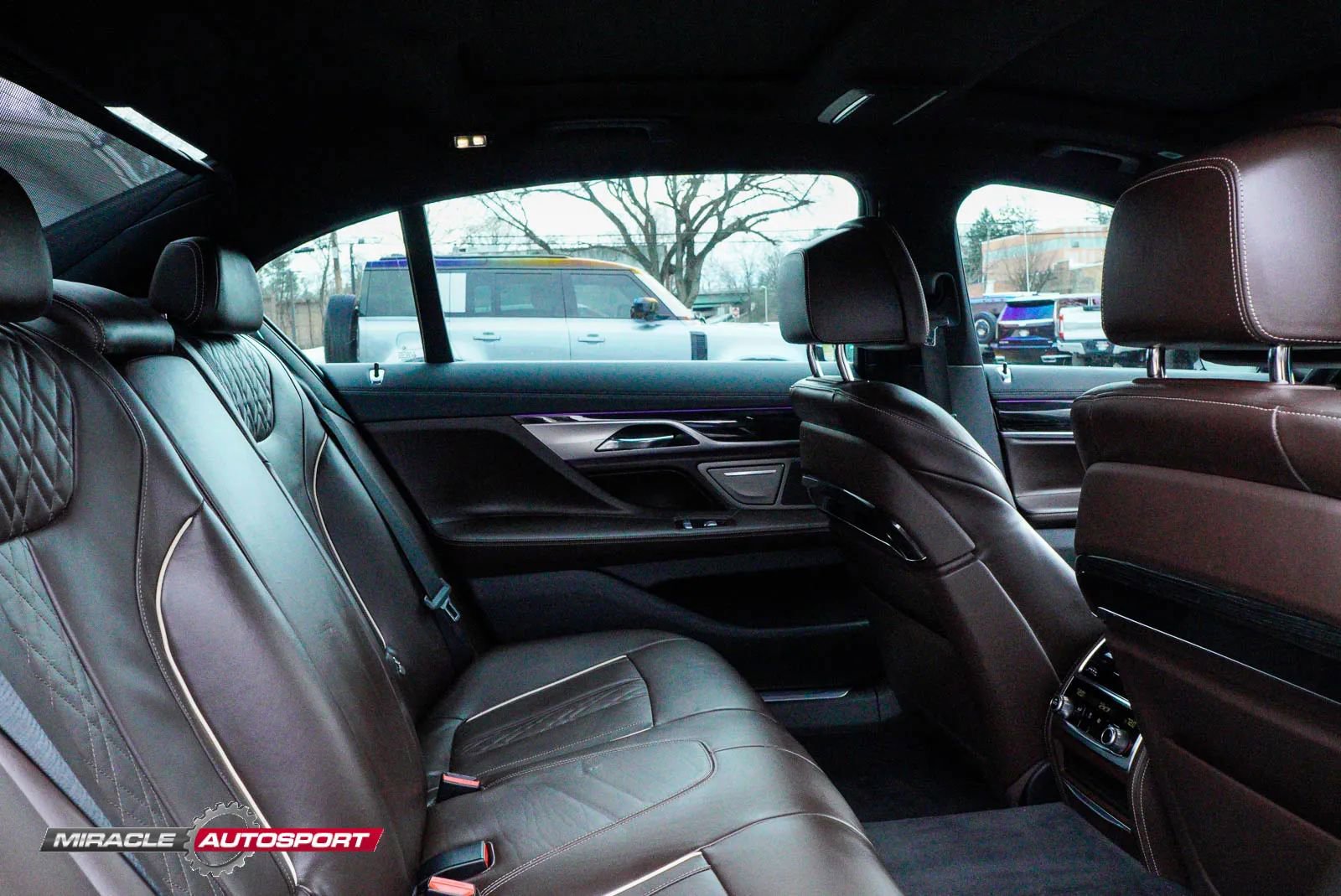 Used 2016 BMW 750i RWD image 40