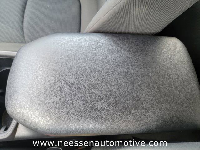 Used 2024 Toyota RAV4 LE AWD/4WD image 26