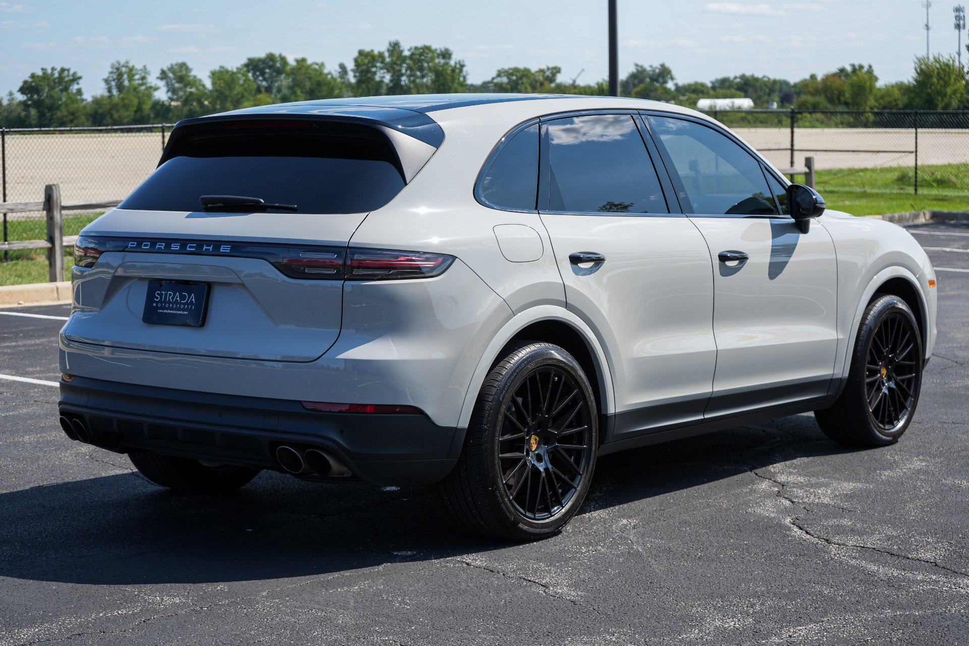 Used 2021 Porsche Cayenne S w/ Premium Package Plus AWD/4WD image 5