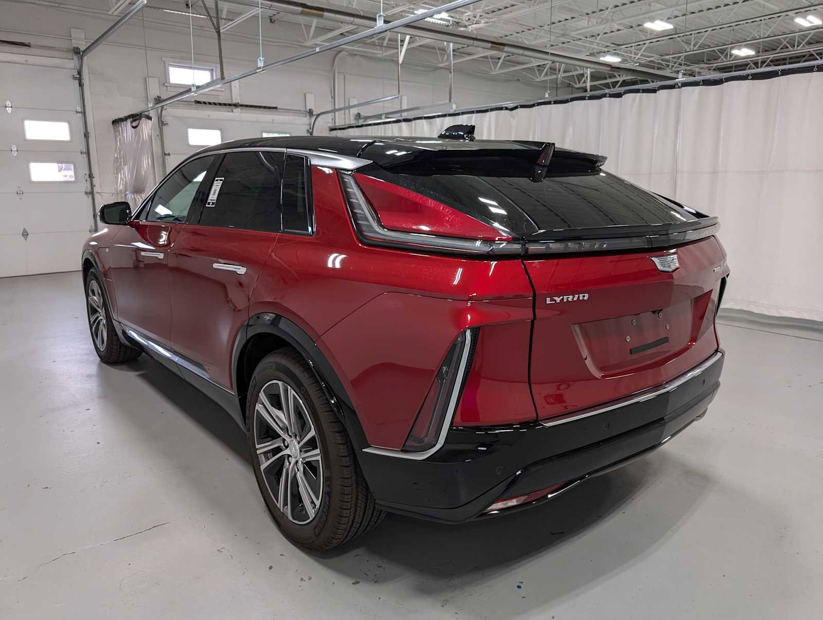 New 2025 Cadillac Lyriq Luxury image 11