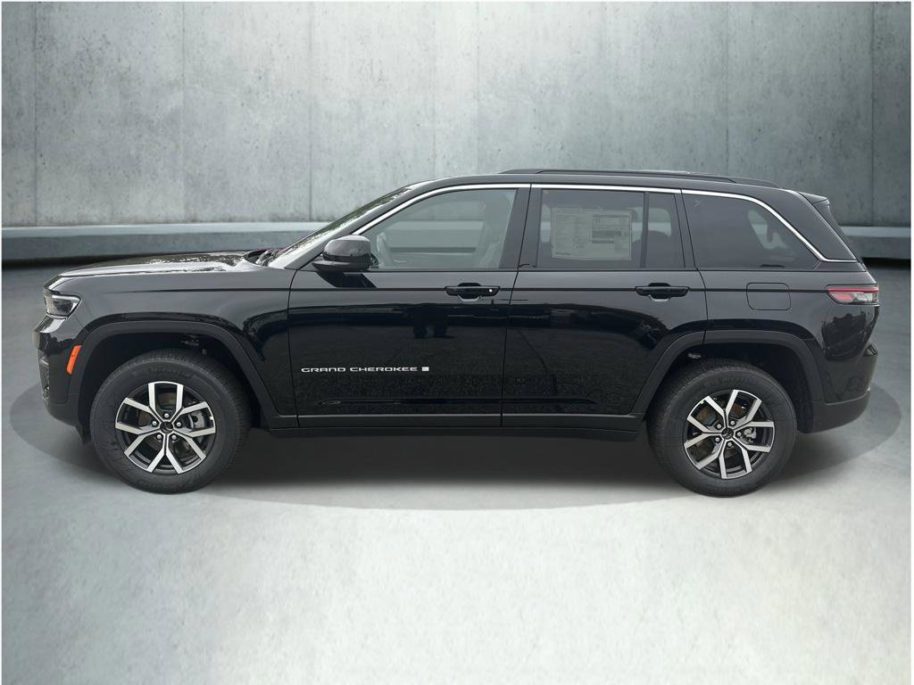 New 2027 Jeep Grand Cherokee Laredo X AWD/4WD image 2
