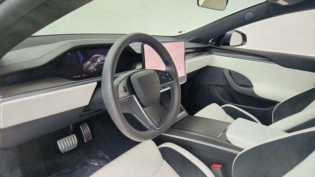 Used 2025 Tesla Model S Plaid image 18