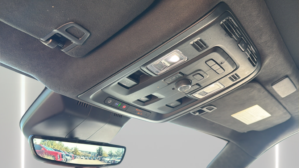Used 2024 Cadillac Escalade V AWD/4WD image 18