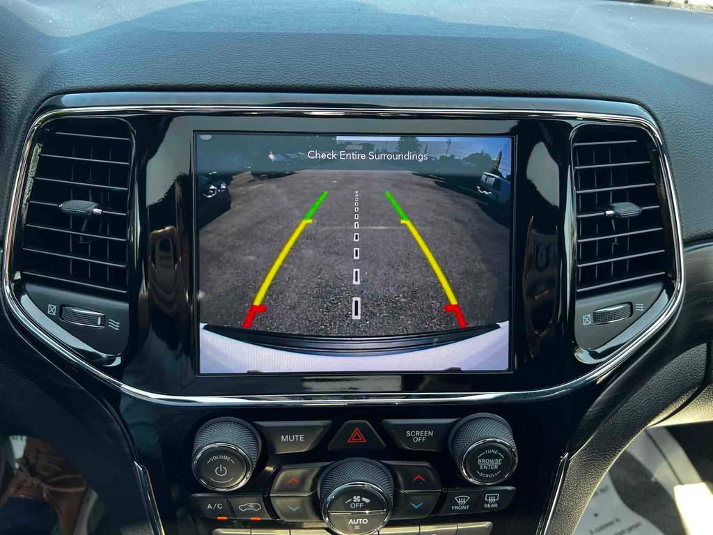 Used 2020 Jeep Grand Cherokee Altitude image 30