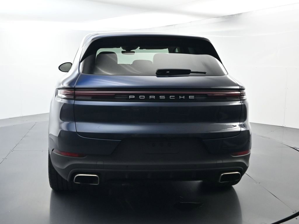 Used 2025 Porsche Cayenne image 13