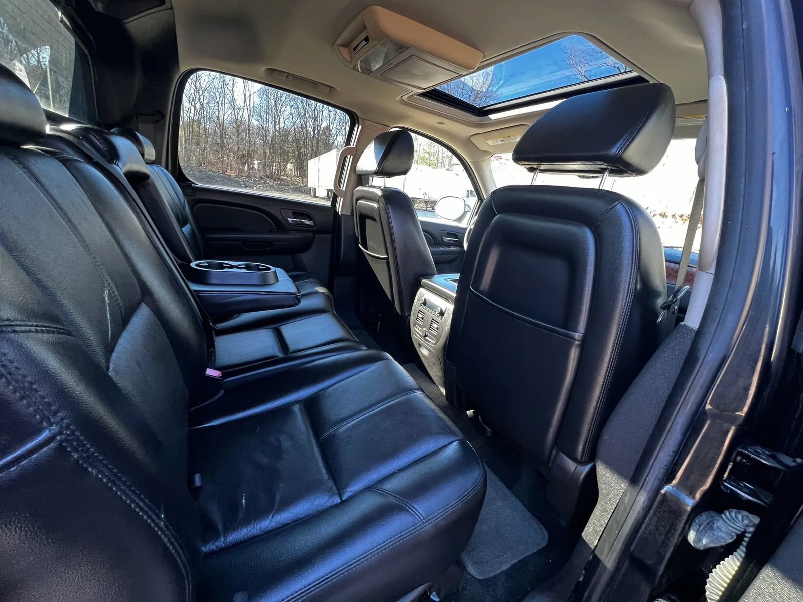 Used 2007 Chevrolet Avalanche LT w/ LT Preferred Equipment Group AWD/4WD image 12