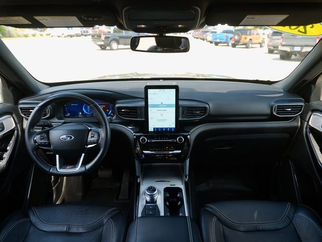 Used 2022 Ford Explorer ST w/ ST Street Pack image 14