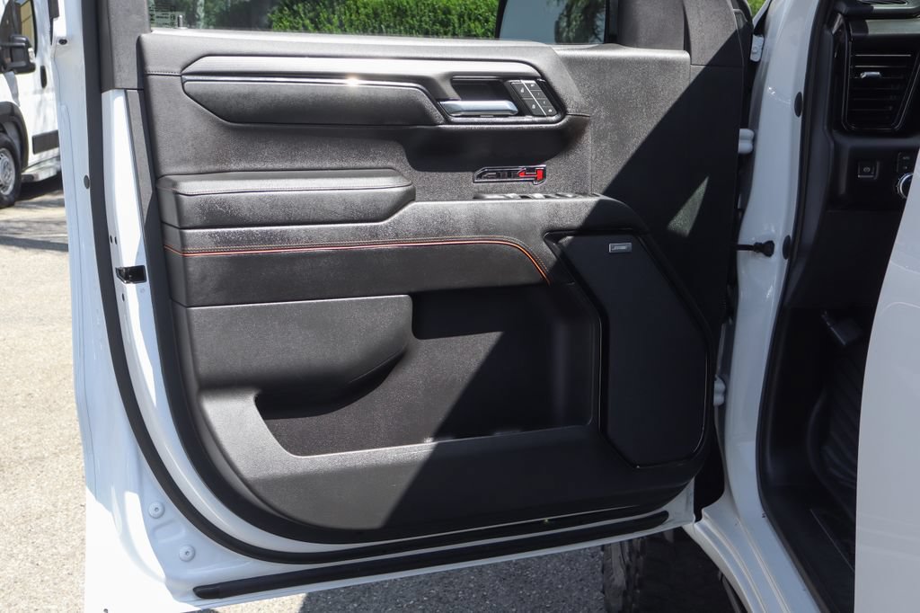 Used 2023 GMC Sierra 1500 AT4 w/ Technology Package AWD/4WD image 19