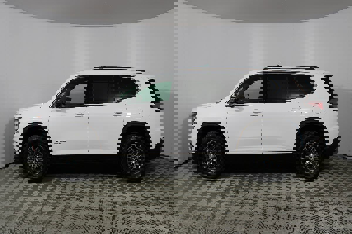 Used 2025 GMC Acadia Elevation image 46