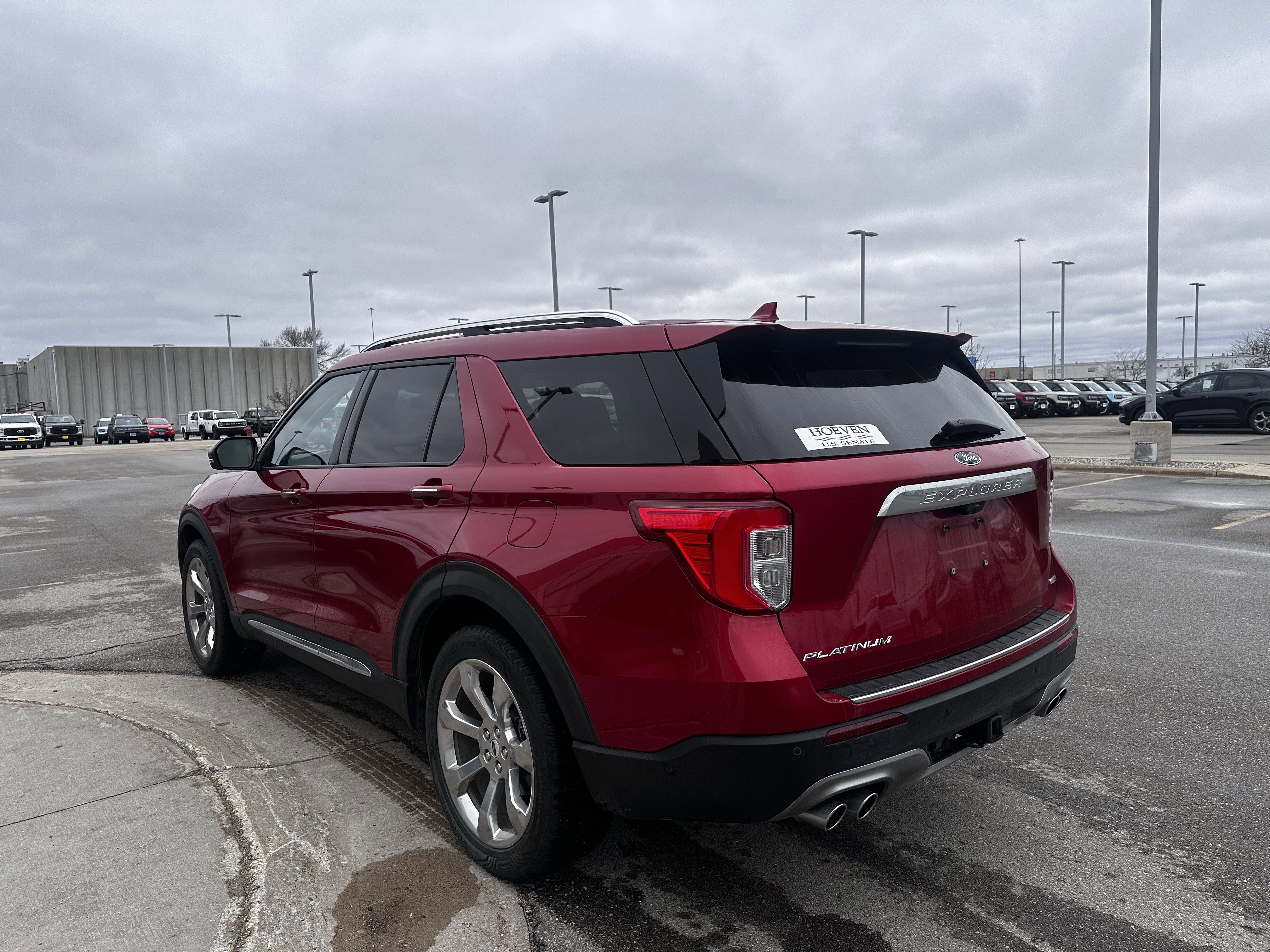 Used 2020 Ford Explorer Platinum w/ Premium Technology Package AWD/4WD image 3