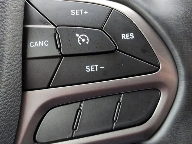 Certified 2019 Jeep Cherokee Latitude Plus w/ Cold Weather Group image 19