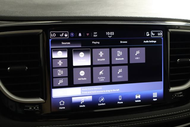 Used 2025 Chrysler Pacifica Select AWD/4WD image 30