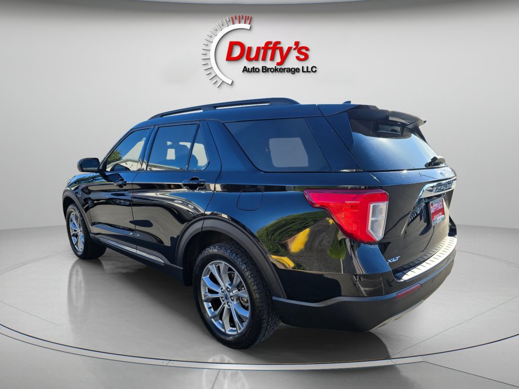 Used 2020 Ford Explorer XLT w/ Equipment Group 202A AWD/4WD image 18