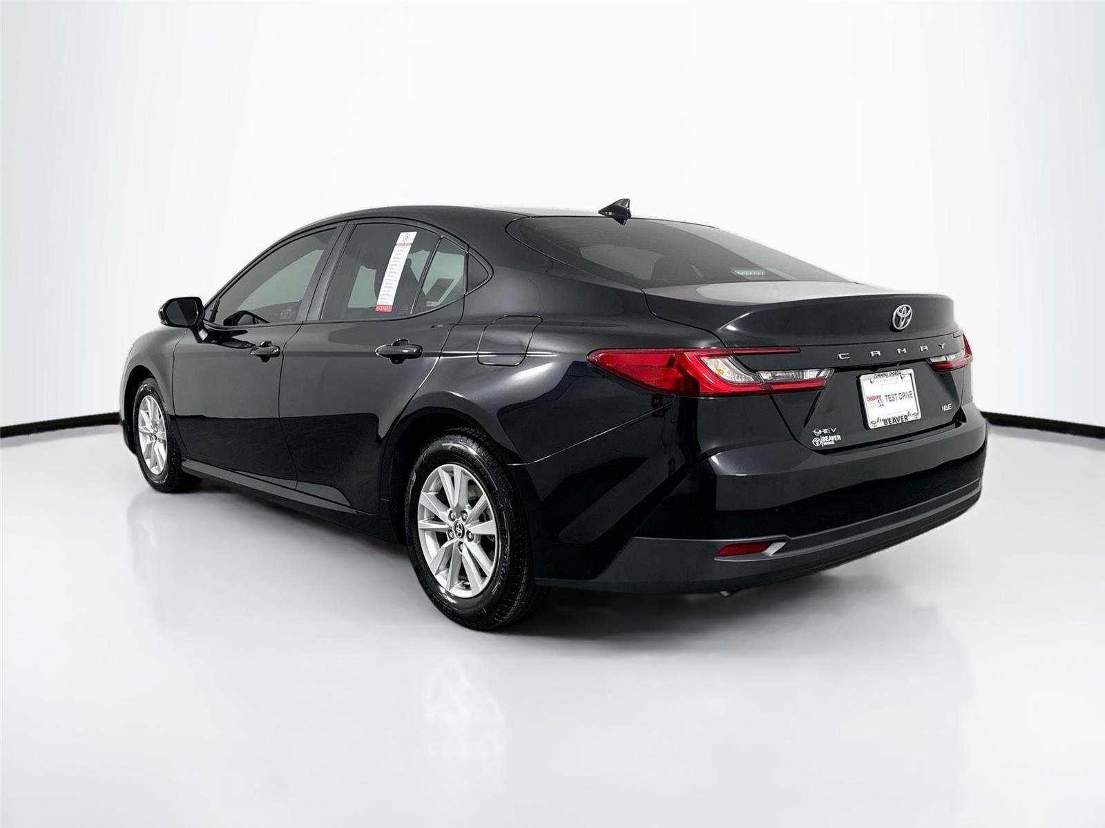 Used 2025 Toyota Camry LE w/ Convenience Package image 12