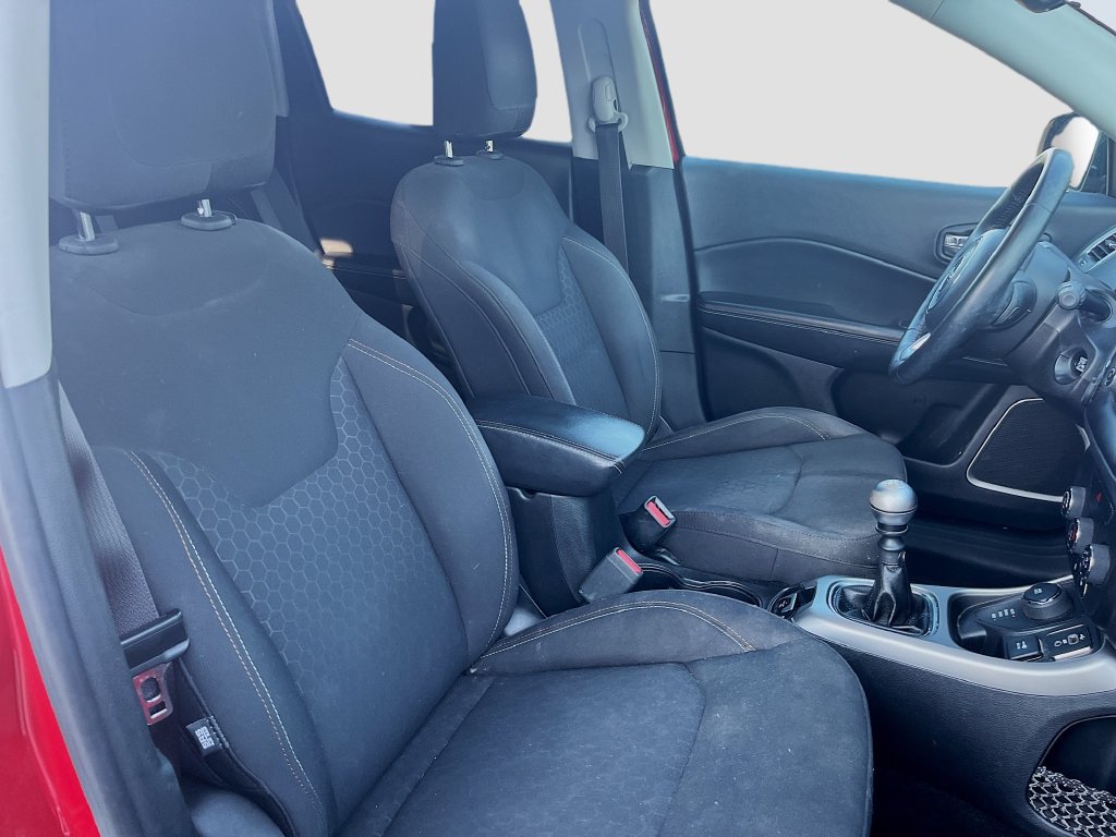 Used 2018 Jeep Compass Sport w/ Cold Weather Group AWD/4WD image 27