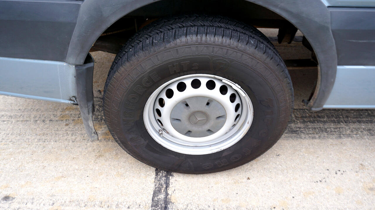 Used 2016 Mercedes-Benz Sprinter 2500 image 11