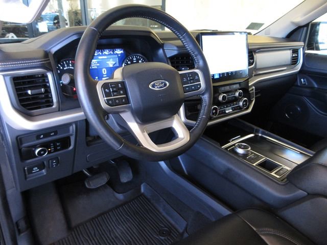 Used 2024 Ford Expedition XLT RWD image 13