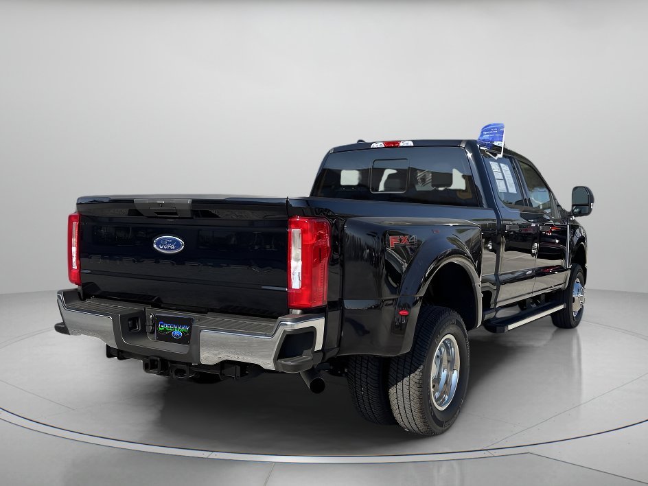 Certified 2025 Ford F350 XLT w/ FX4 Off-Road Package image 3